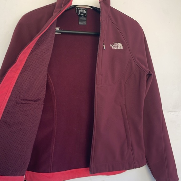 The North Face Women's Apex Bionic Burgundy Jacket Small - Picture 7 of 8